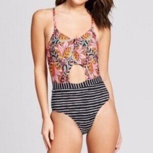 Social Angel Safari Cutout 1 piece